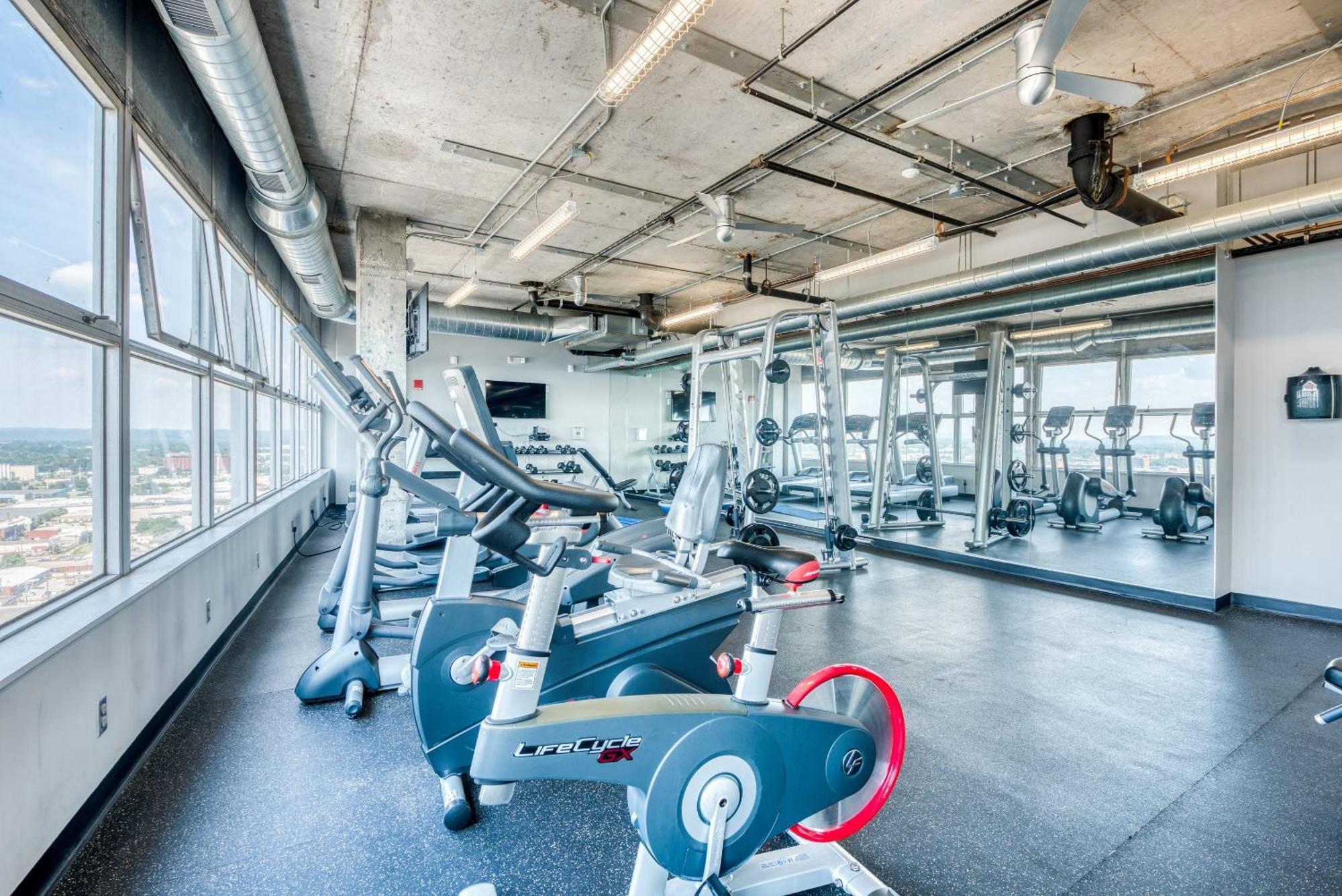 Cozysuites 800 Tower 2Br With Gym! 28 Луисвилл Экстерьер фото