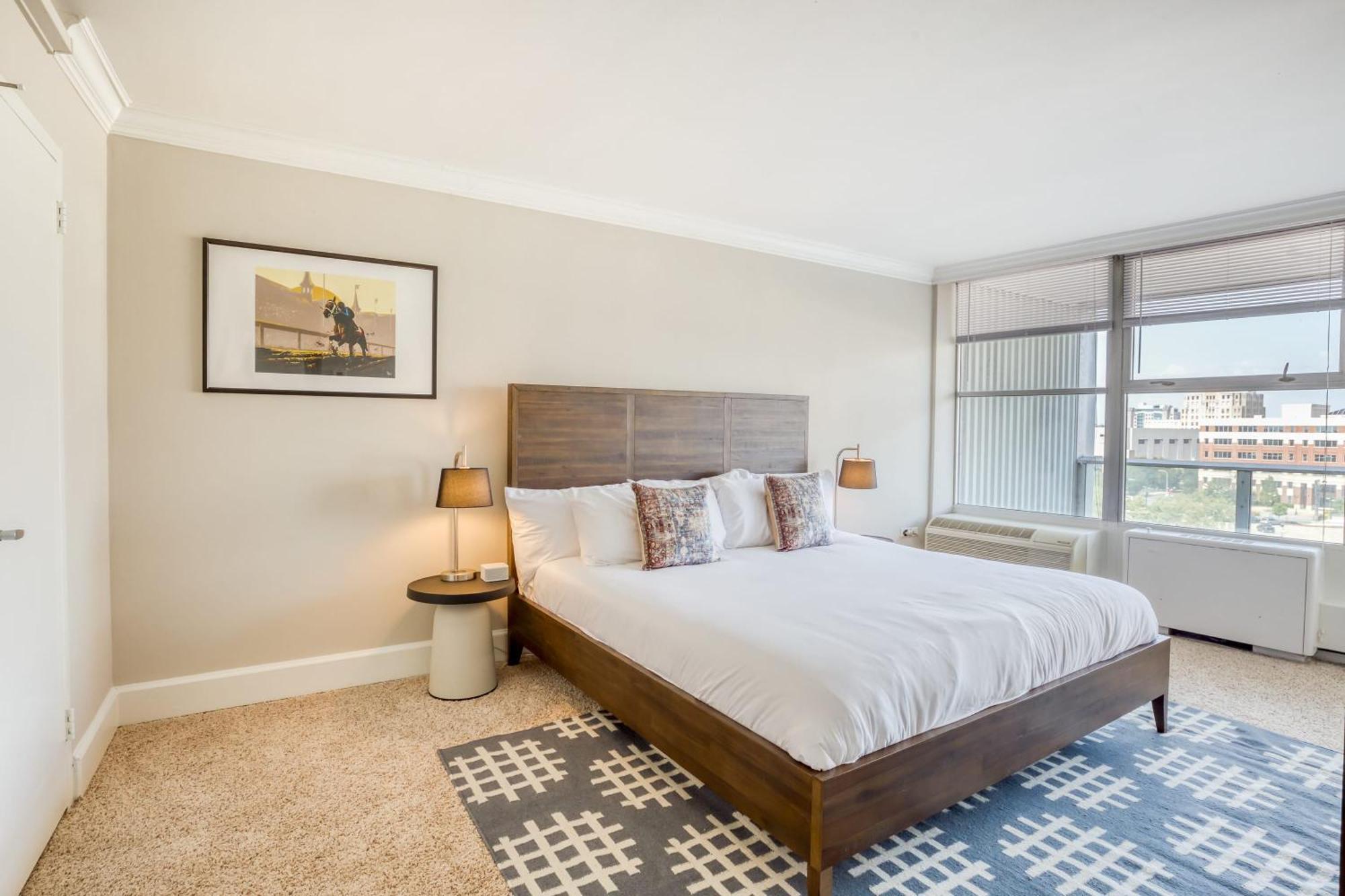 Cozysuites 800 Tower 2Br With Gym! 28 Луисвилл Экстерьер фото